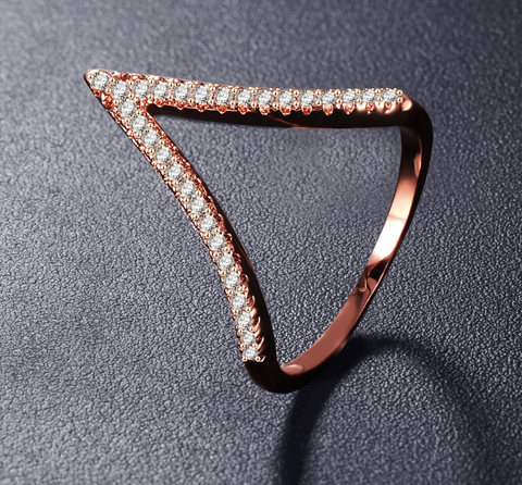 Rose Gold Plating Two Tone V Shape Design Jewelry Ring Pengsiana