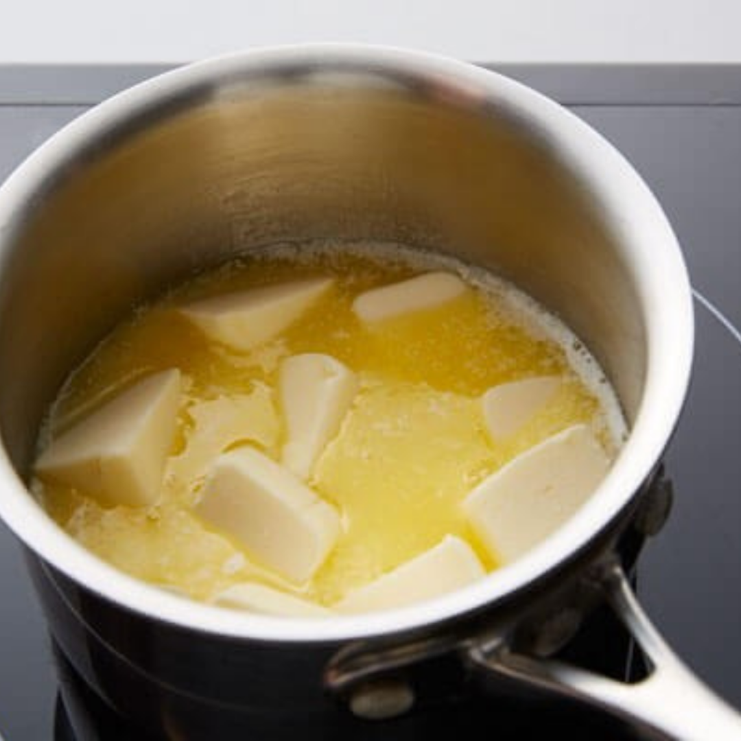 Растопить сливочное масло добавить. Топленое масло. Иранское топленое масло. Топленое масло с сахаром для блинов. Топленое масло и кисточка.