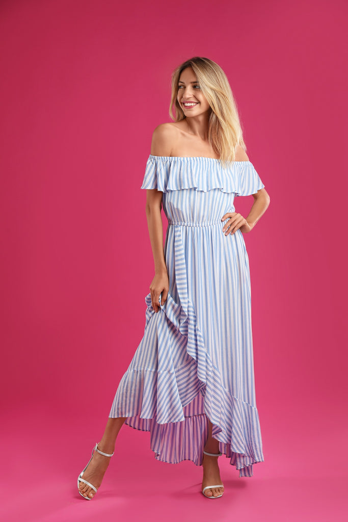 Ruffled off-shoulder Style