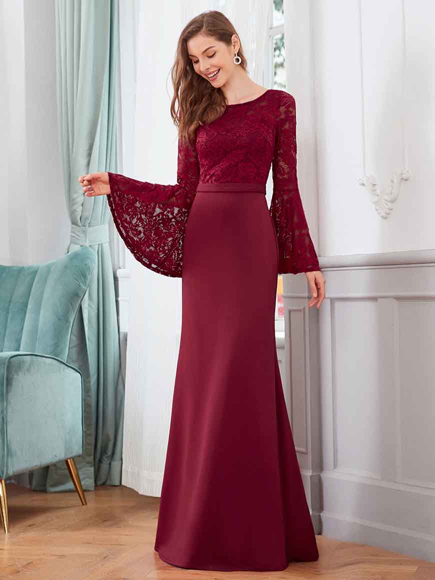a-burgundy-bridesmaid-dress-with-long-sleeves