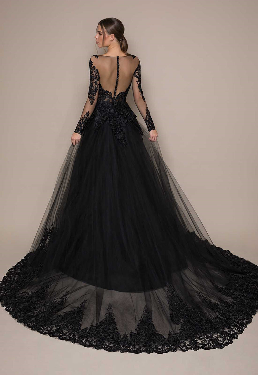 a-gorgeous-black-lace-wedding-dress