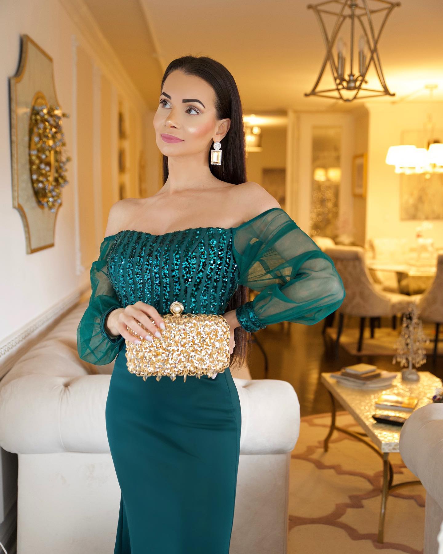 Fashion Off the Shoulder Sequin Evening Gowns With Tulle Sleeve