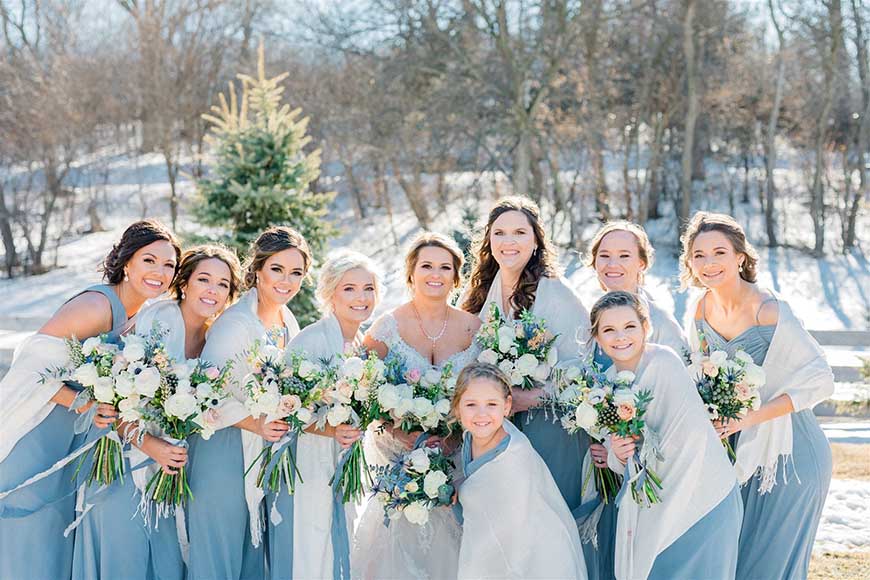 bridesmaids-wearing-the-blue-dresses