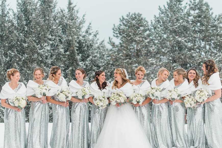 bridesmaids-wearing-the-silver-dresses