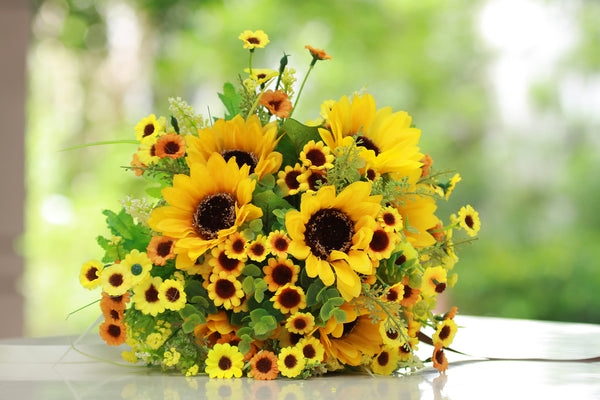 Send Sunflowers to mom on Mother’s Day