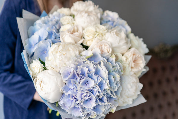 Send Hydrangeas to mom on Mother’s Day