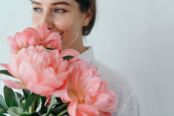 Send Peonies to mom on Mother’s Day