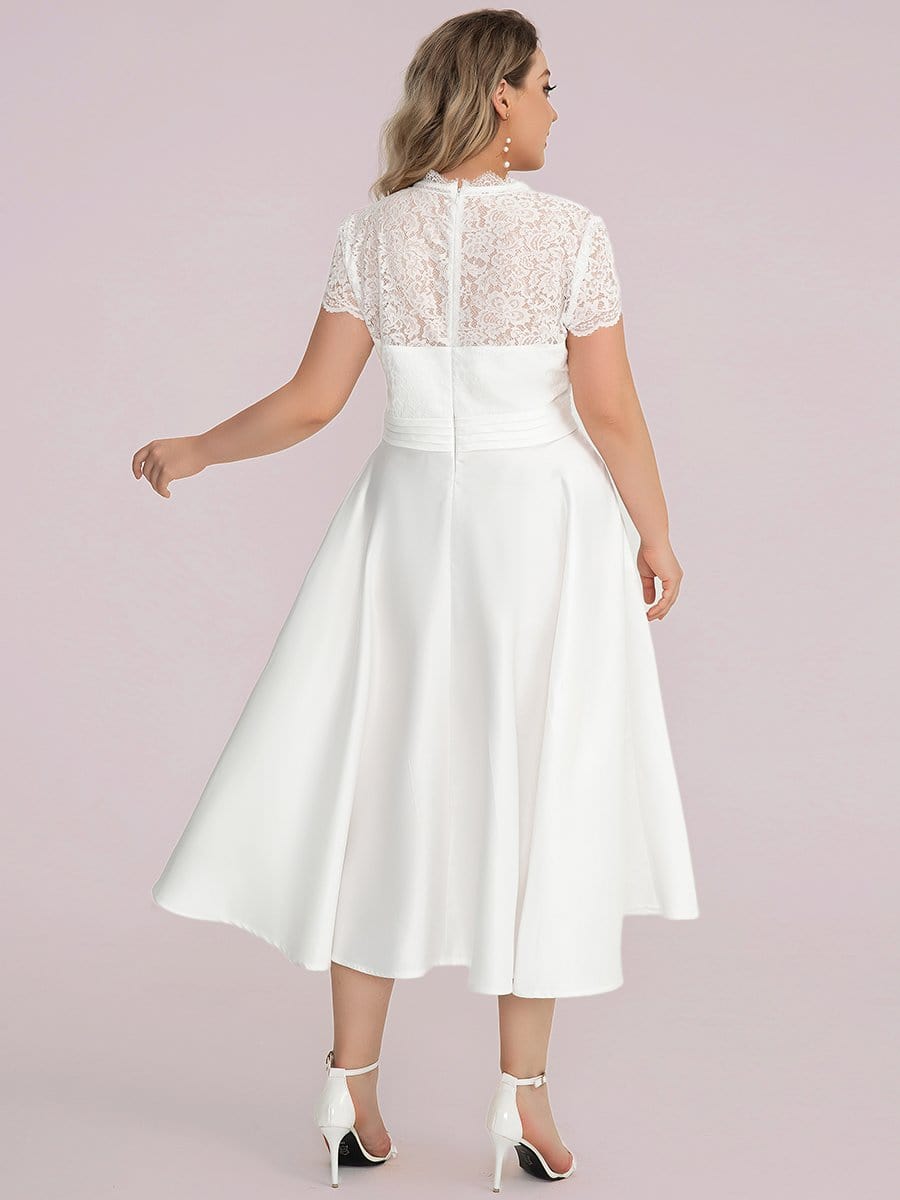 Plus Size V-neck Lace Bodice A-line Cocktail Dress with Pockets