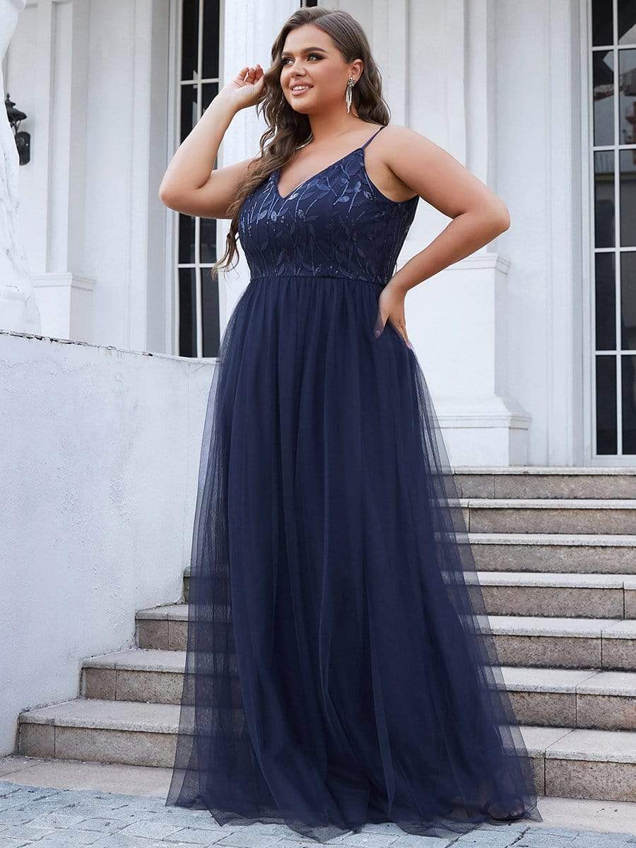 Plus Size Soft Spaghetti Straps V-Neck Embroidery Evening Dress