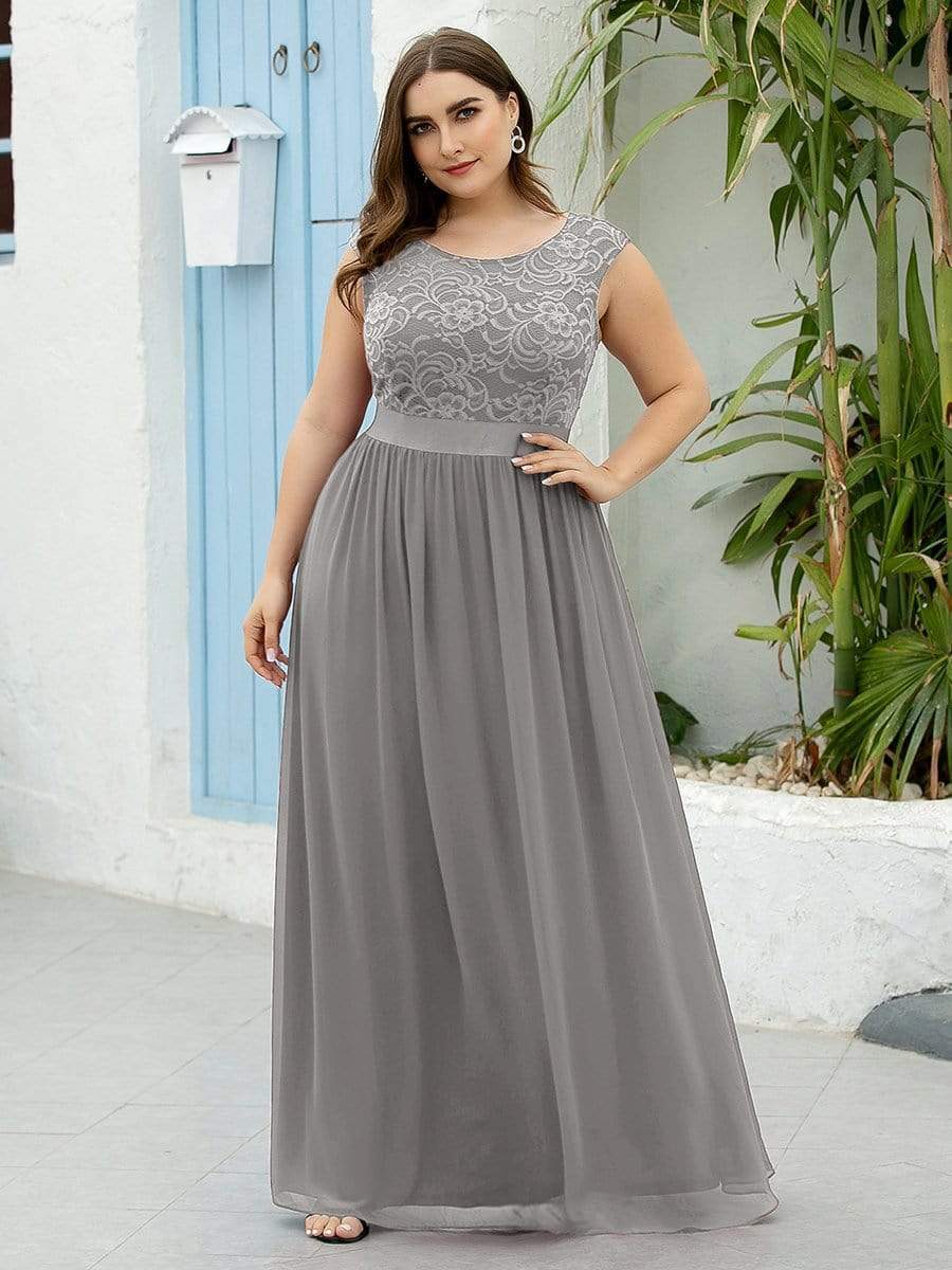 Plus Size Classic Round Neck V Back A-Line Chiffon Bridesmaid Dresses with Lace