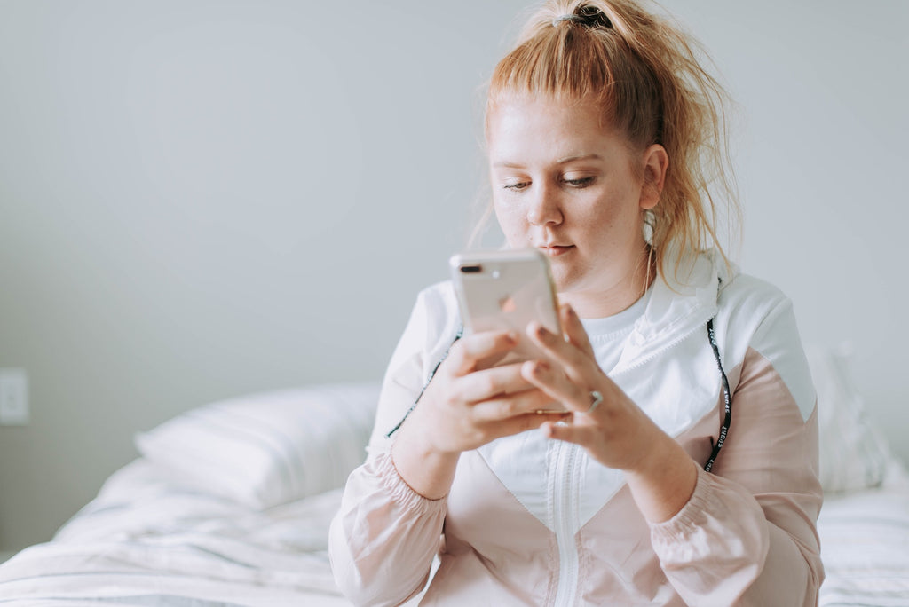 avoid texting or using any devices 3 hours before bed can really help with your migraine