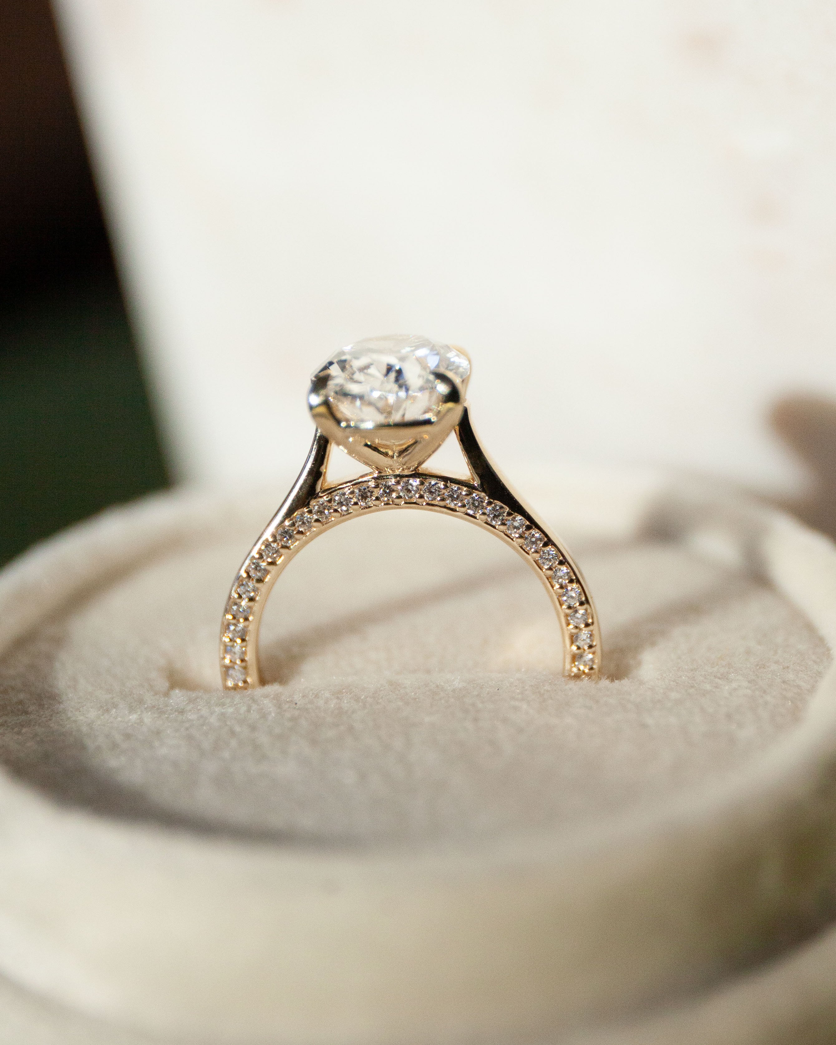 Custom diamond engagement ring