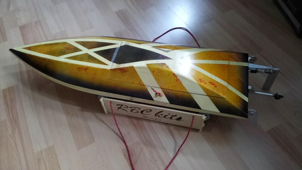 rc crackerbox boat