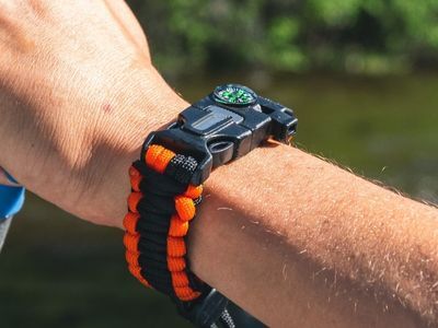 Paracord Bracelet : How to Make Them and 15 Ways to Use Them for