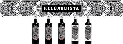 Nueva imagen Bodegas Reconquista, se muestran las botellas y el logotipo arriba