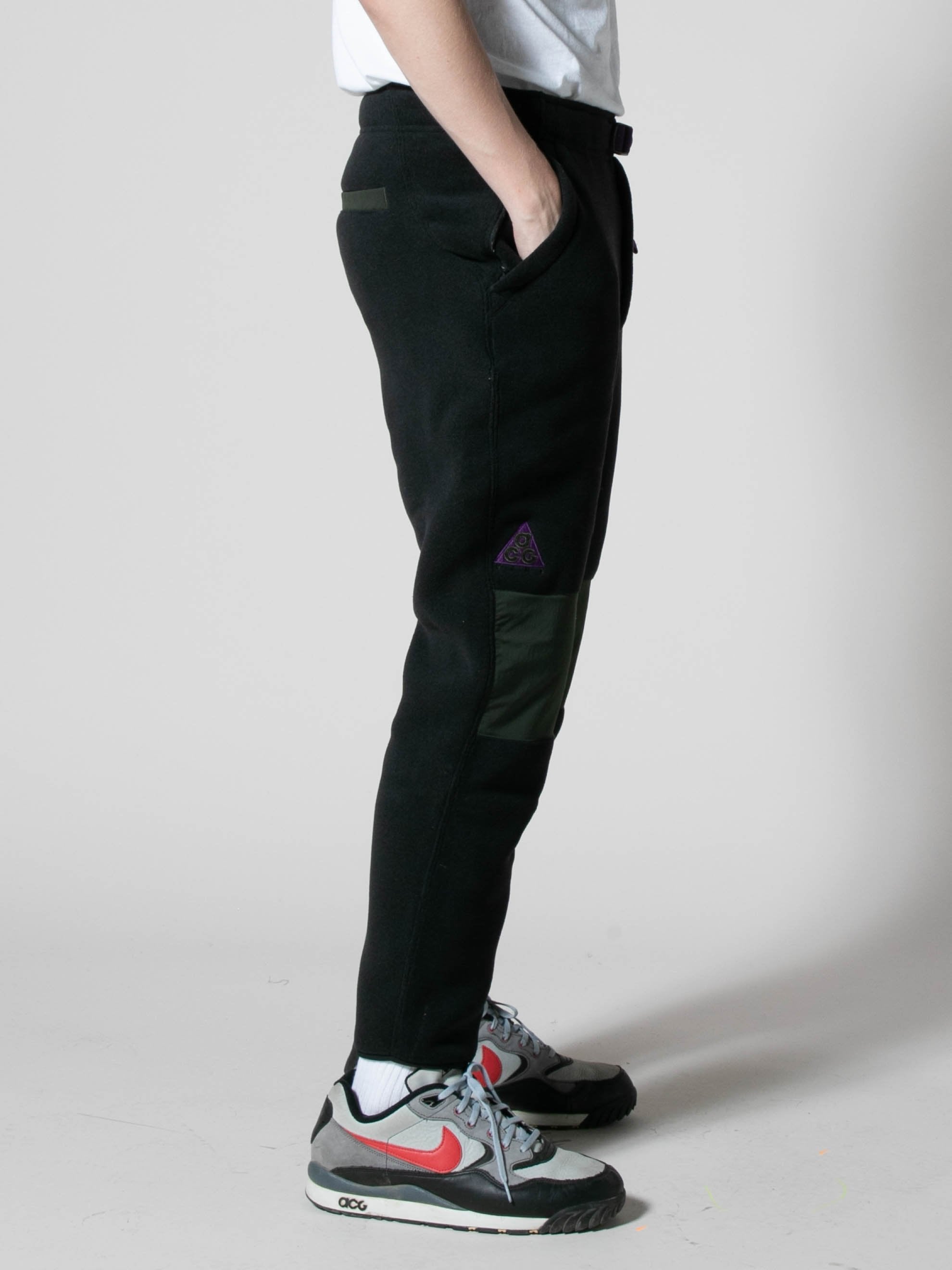 nike acg sherpa pants