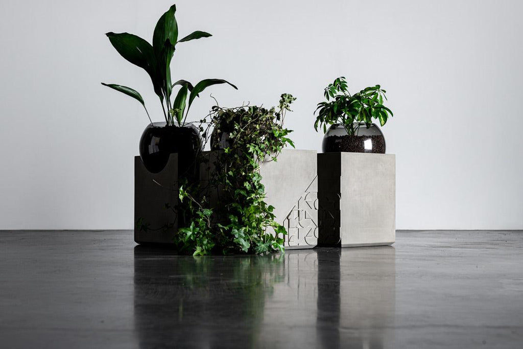 Concrete Curb Vase Table