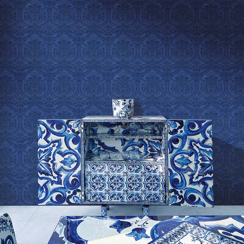 D&G damask blue and white wallpaper