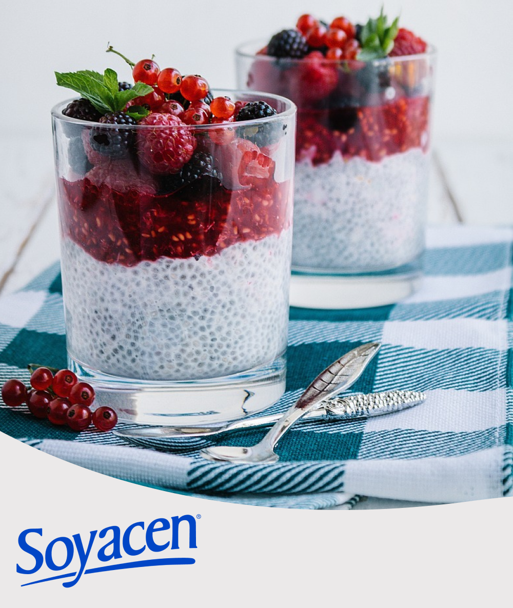 Budín de chía con frutos rojos