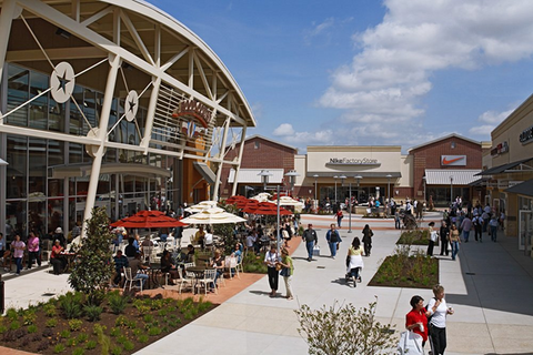 Downtown Houston Shopping scene