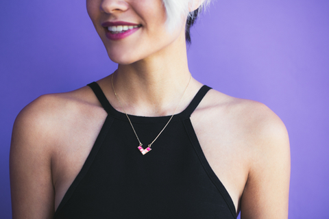 woman with halter neckline features