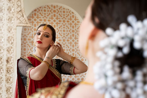 woman in indian traditional dress