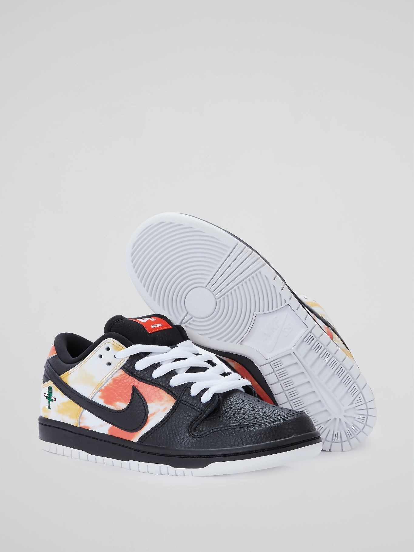 dunk low raygun tie dye