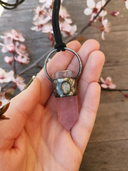 Rose quartz and green labradorite pendant