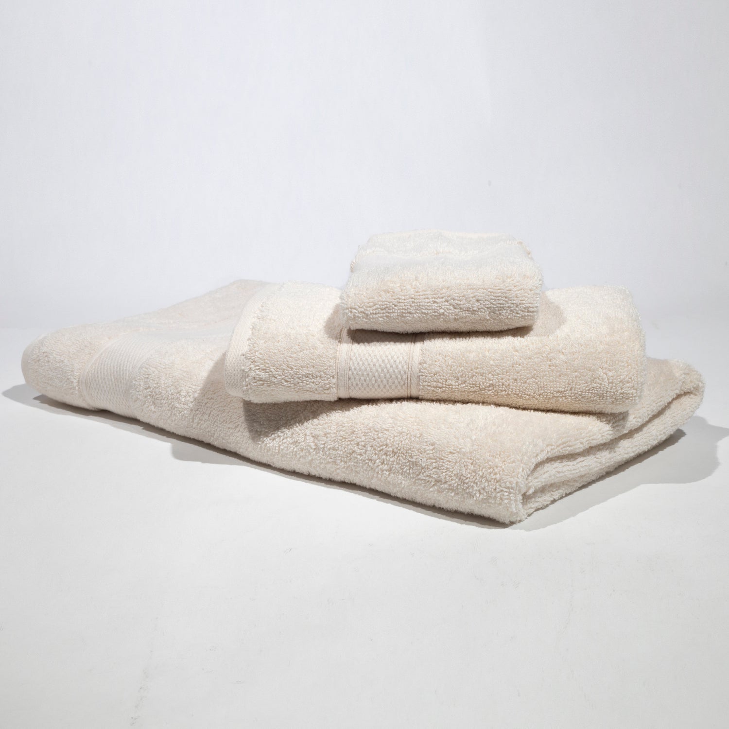 Organic Cotton Hand Towel in Ivory – The Primary Essentials