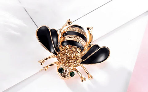 bee brooche