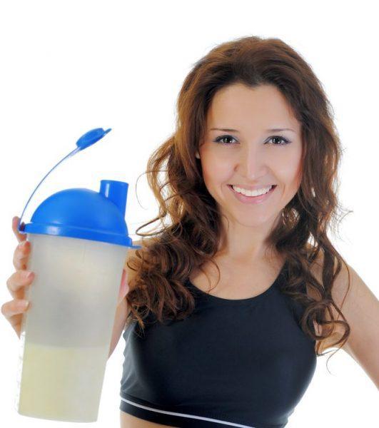 Can I use protein powder as a meal replacement?