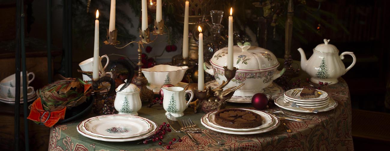 Gien Filet Noel Dinnerware