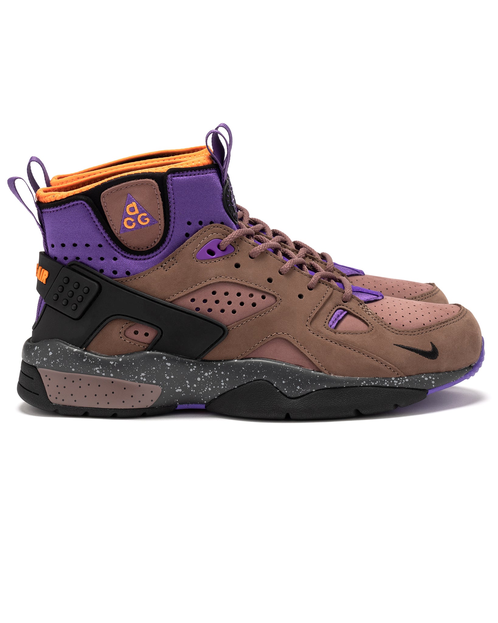 nike mowabb brown