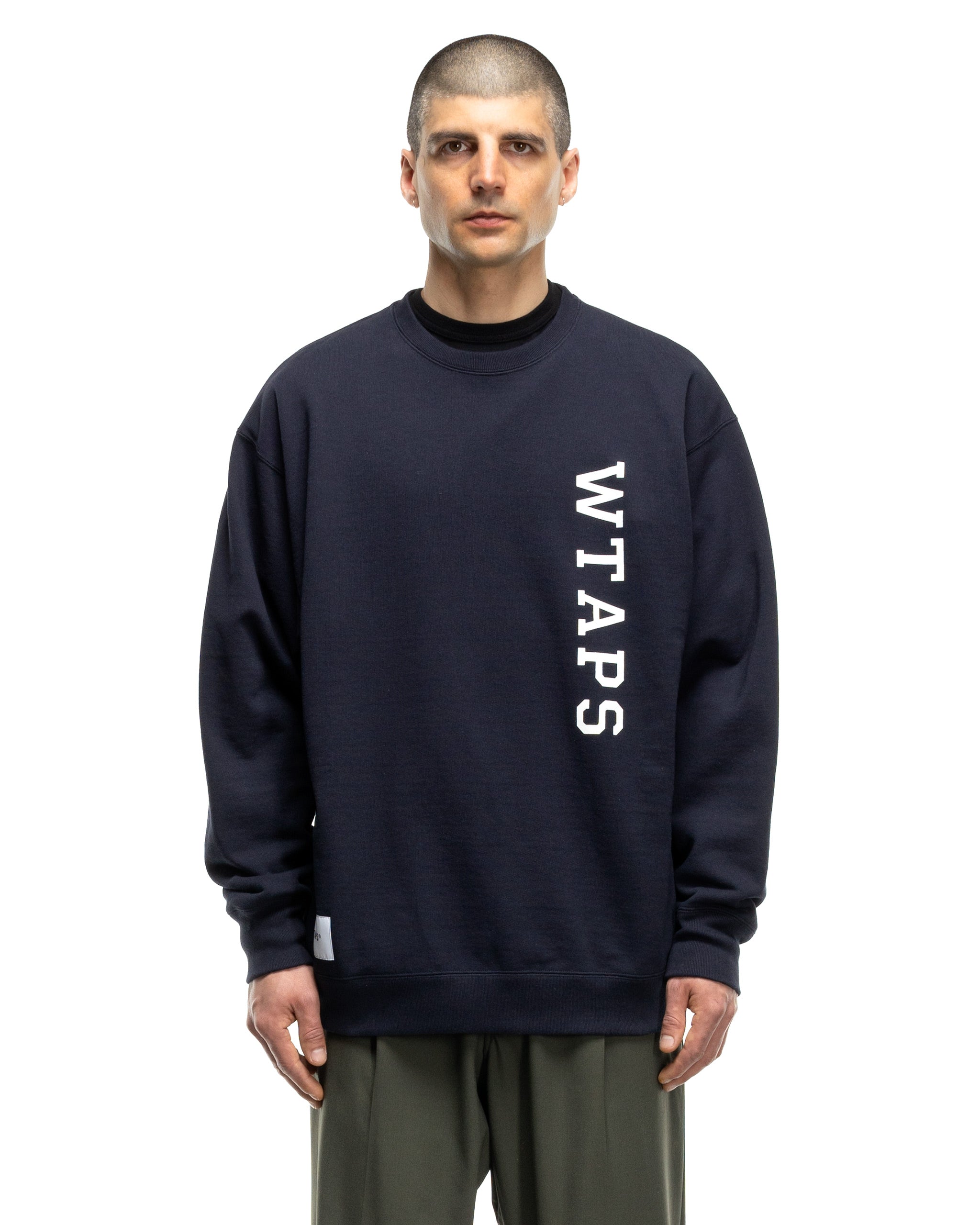 Design 01 / Sweater / Cotton. College Navy