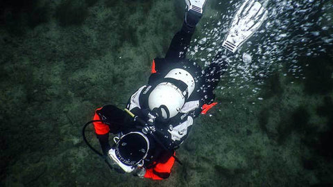 young diver in control