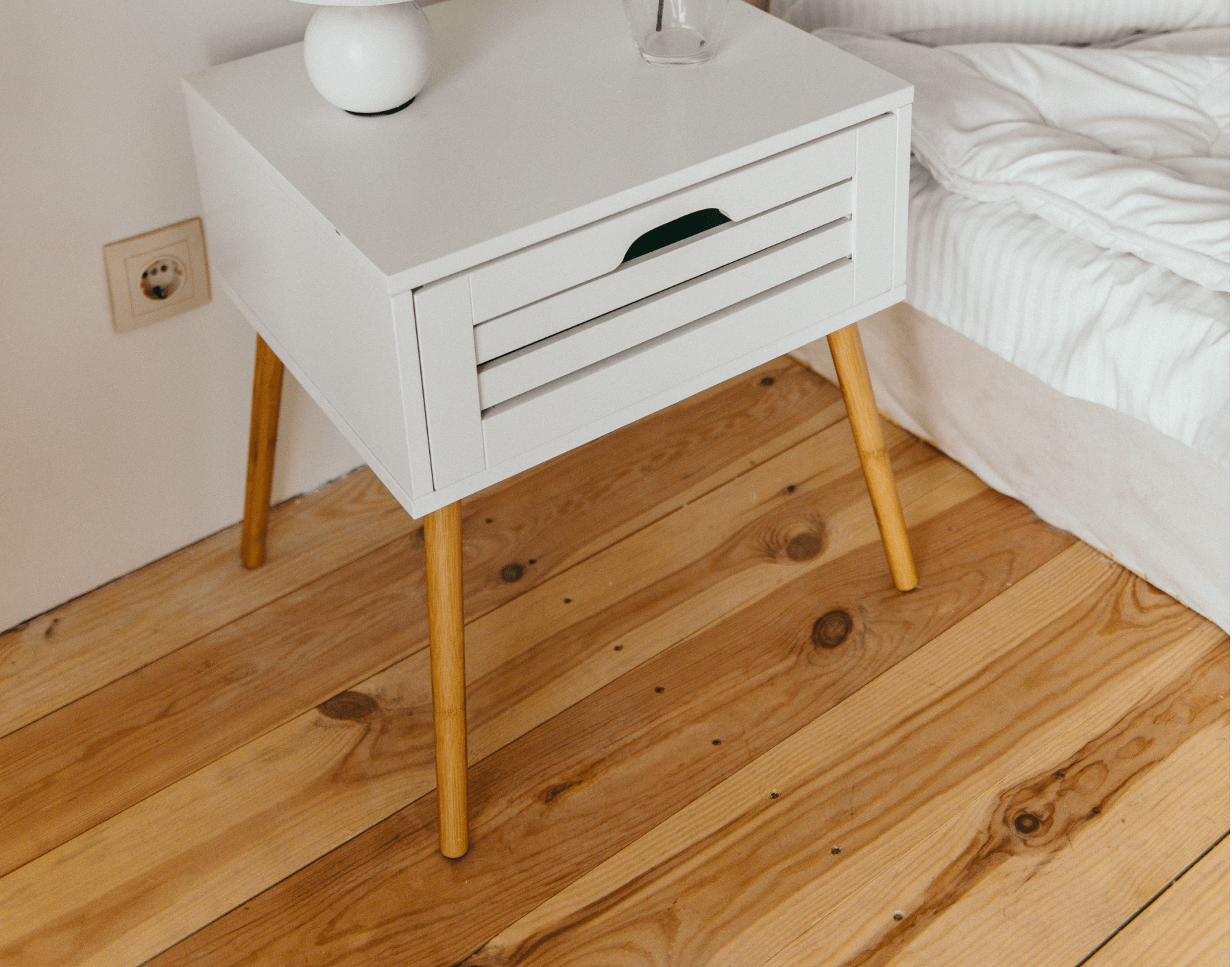 minimalist decor with hybrid flooring