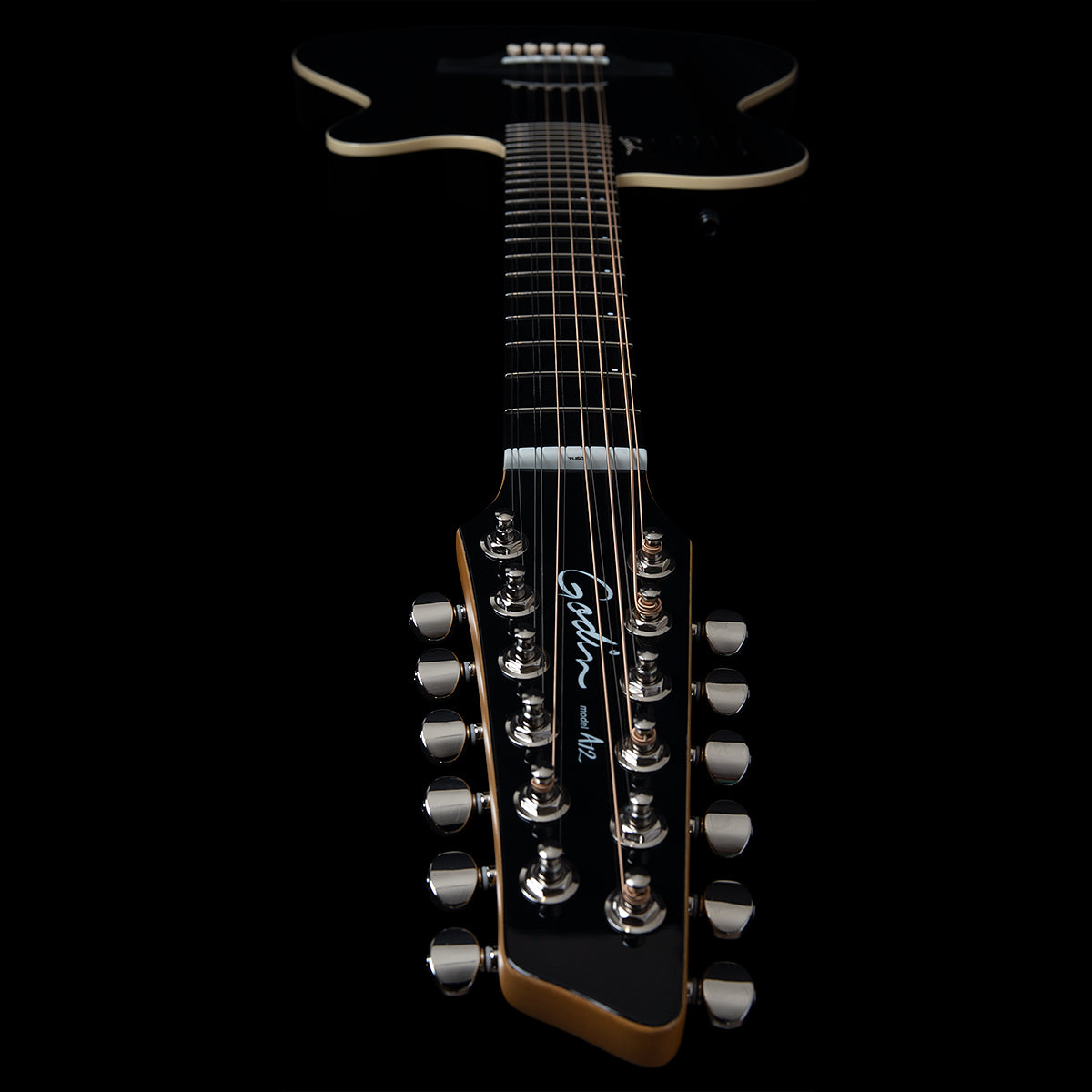 Đàn guitar Godin A12 màu đen HG 048588 là một sản phẩm chất lượng và sang trọng, đem lại cho người chơi âm nhạc sự thoải mái và trải nghiệm thú vị. Với thiết kế đẹp mắt và âm thanh truyền tải tốt, sản phẩm này không chỉ làm cho người chơi tâm huyết mà còn làm cho người yêu nhạc muốn khám phá. Hãy cùng xem hình ảnh sản phẩm để hiểu thêm về độ chân thực và tuyệt vời của âm nhạc! 