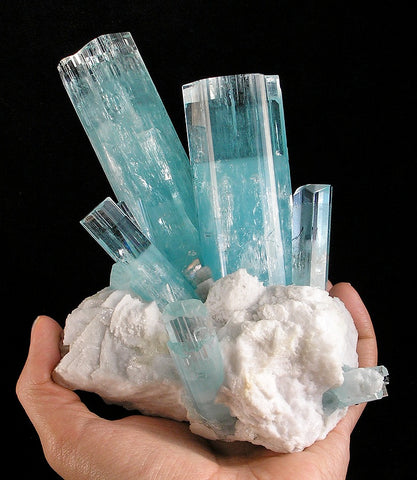 aquamarine gemstone crystal beryl