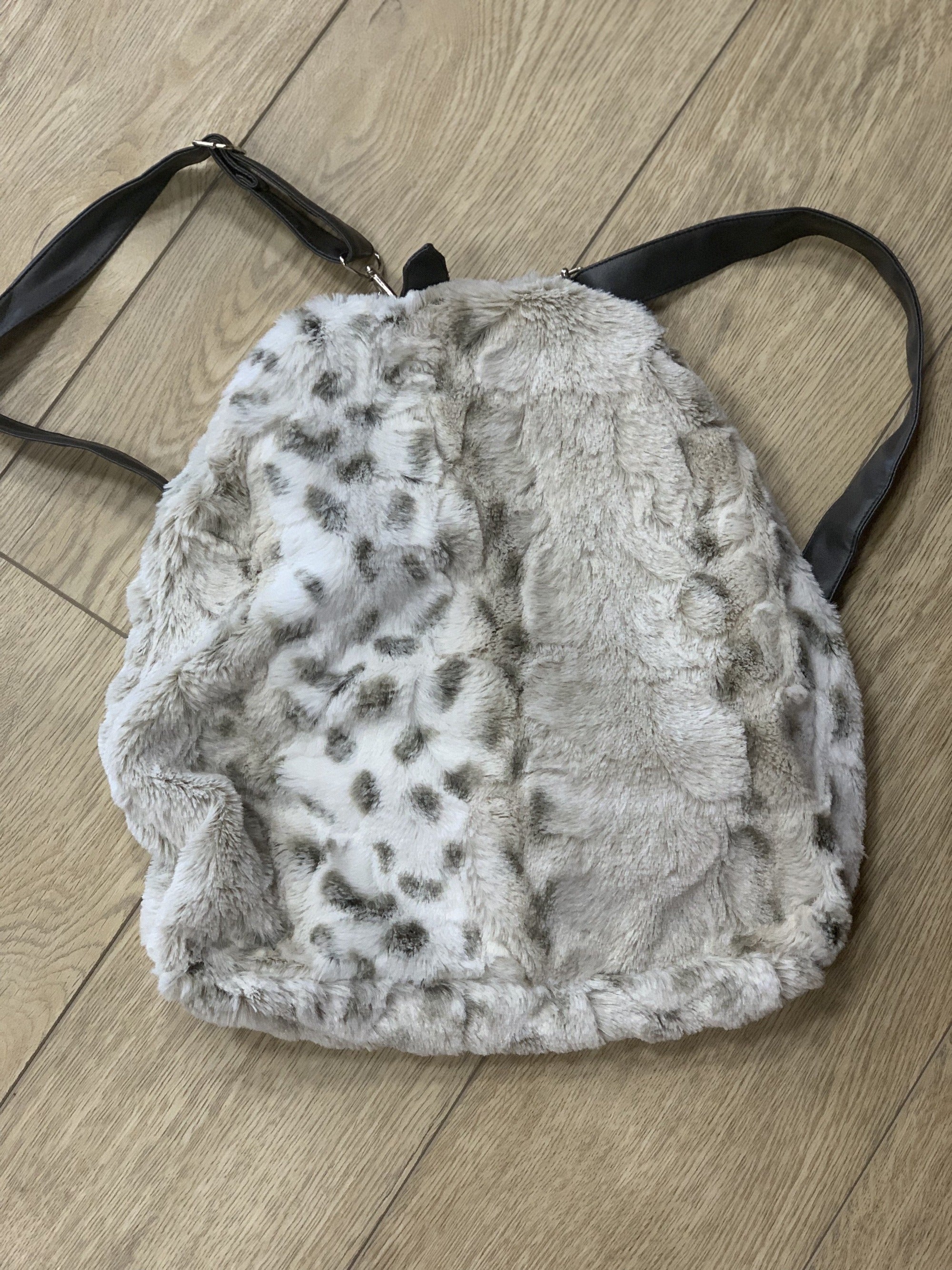 Load image into Gallery viewer, Lime Apple Faux Fur Backpack Bag in ...
