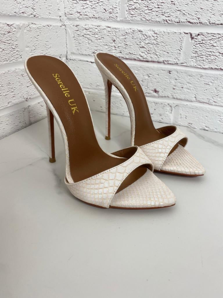 Sorelle Naked Luxe Heels - Cream Snake