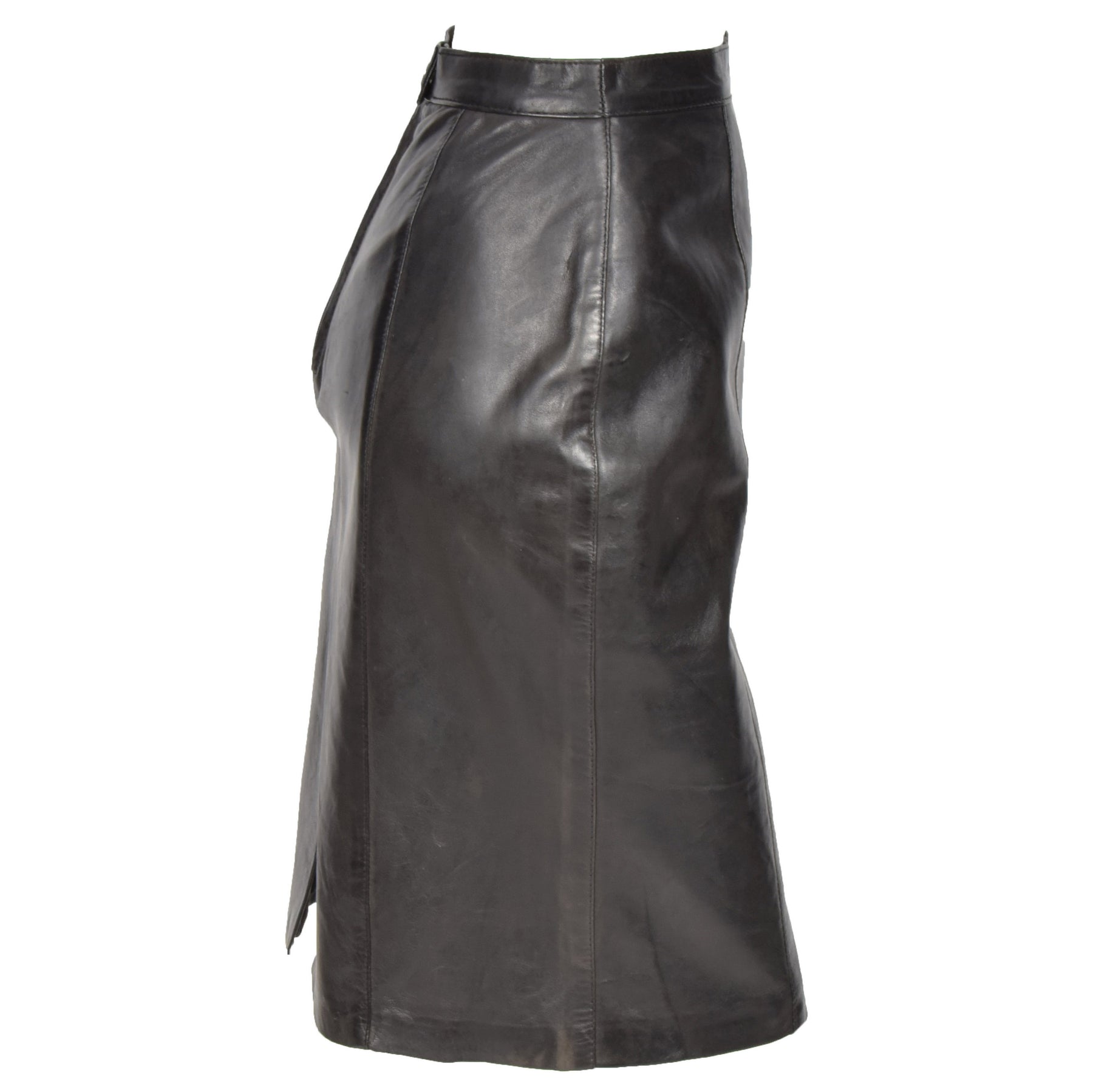 Styling Right with Ladies Leather Skirts