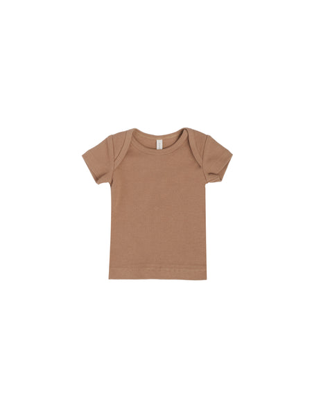 Quincy Mae - Ribbed Short Sleeve Tee in Clay