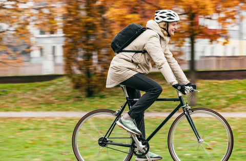 Baude Rucksack mit einer Radfahrerin