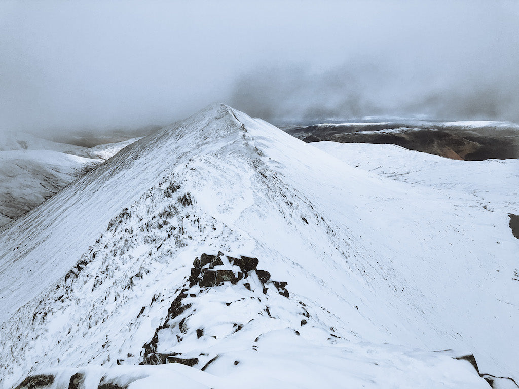 striding edge in the snow