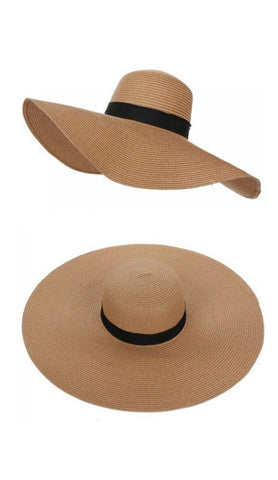 Floppy beach hat