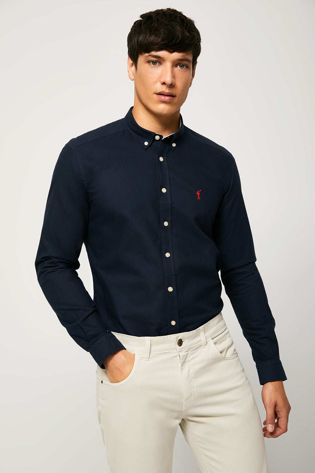 Camisa oxford azul marino con logo bordado – Polo Club