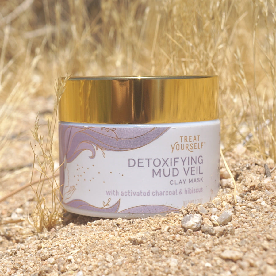 Detoxifying Mud Veil Face Mask