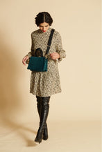 Load image into Gallery viewer, Inoui Editions Caprice quilted small hand bag in emerald green.