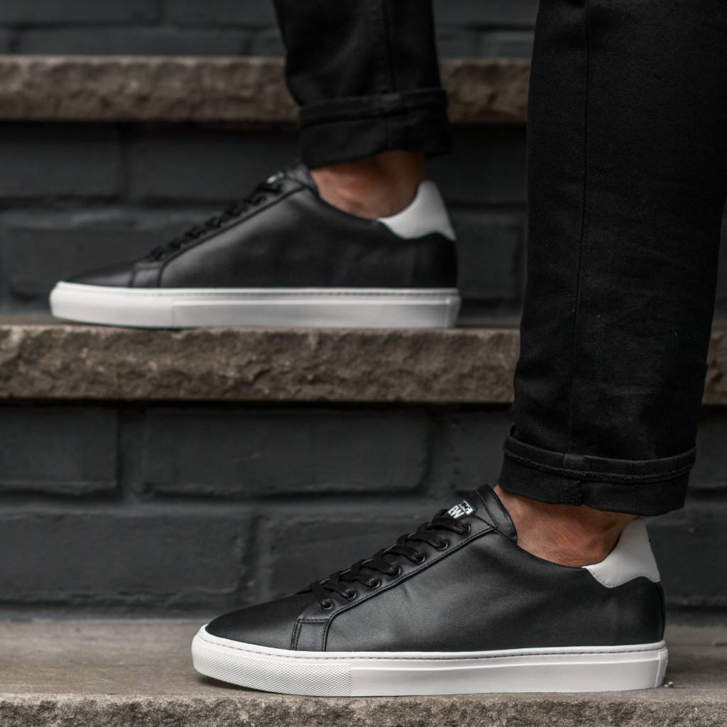 Men's Deluxe Leather Sneaker In Black x White - Nothing New®