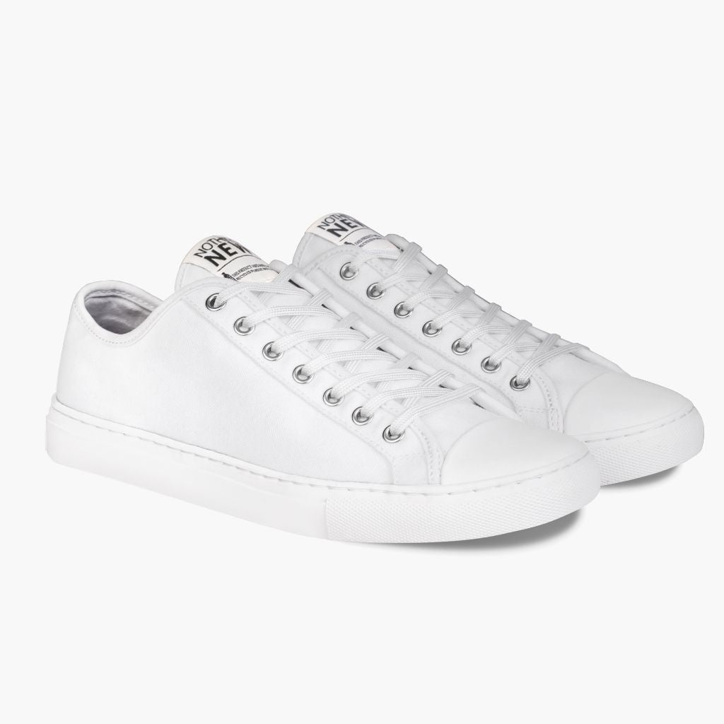 white lowtop shoes